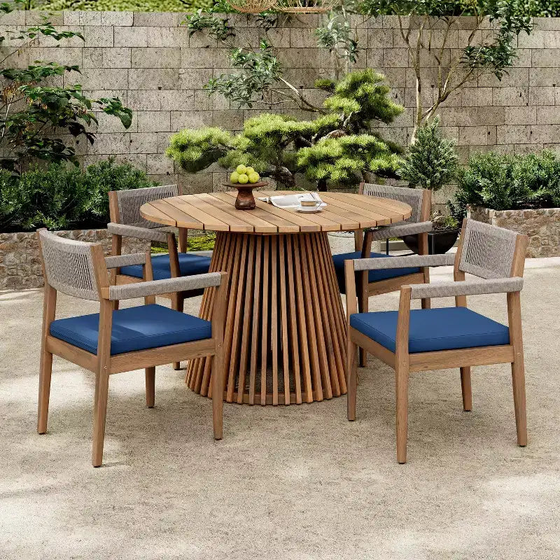 Christopher Knight Home Sivir modernes Küsten-5-teiliges Esszimmerset für die Terrasse aus Akazienholz mit Sitzkissen