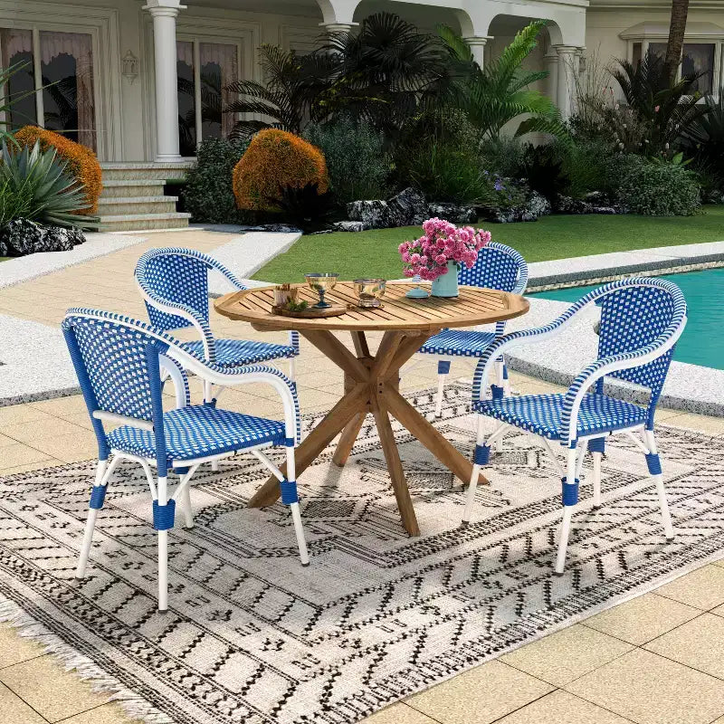 Christopher Knight Home Lontine 5-teiliges französisches Outdoor-Ess-Set aus PE-Rattan mit Esstisch aus Akazienholz
