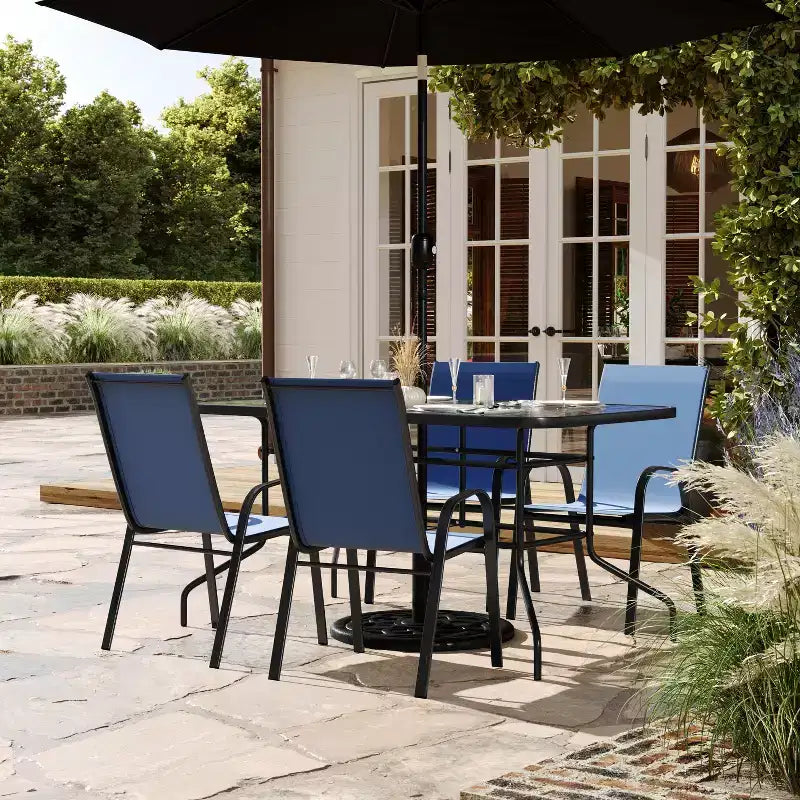 Flash Furniture Brazos 5-teiliges Essset für die Terrasse - Terrassentisch aus gehärtetem Glas, 4 stapelbare Flex-Comfort-Stühle