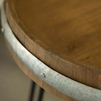 Tavolino da appoggio decorativo in legno con testa di botte da vino