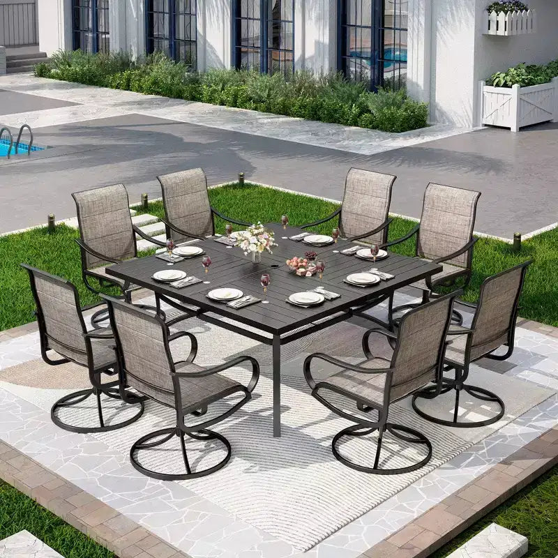 Tavolo da pranzo quadrato in metallo Captiva Designs da 9 pezzi con piano a doghe e sedie girevoli imbottite con seduta a fionda